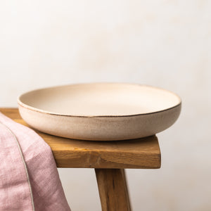 assiette céramique beige