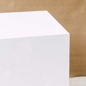 bord cube blanc studio