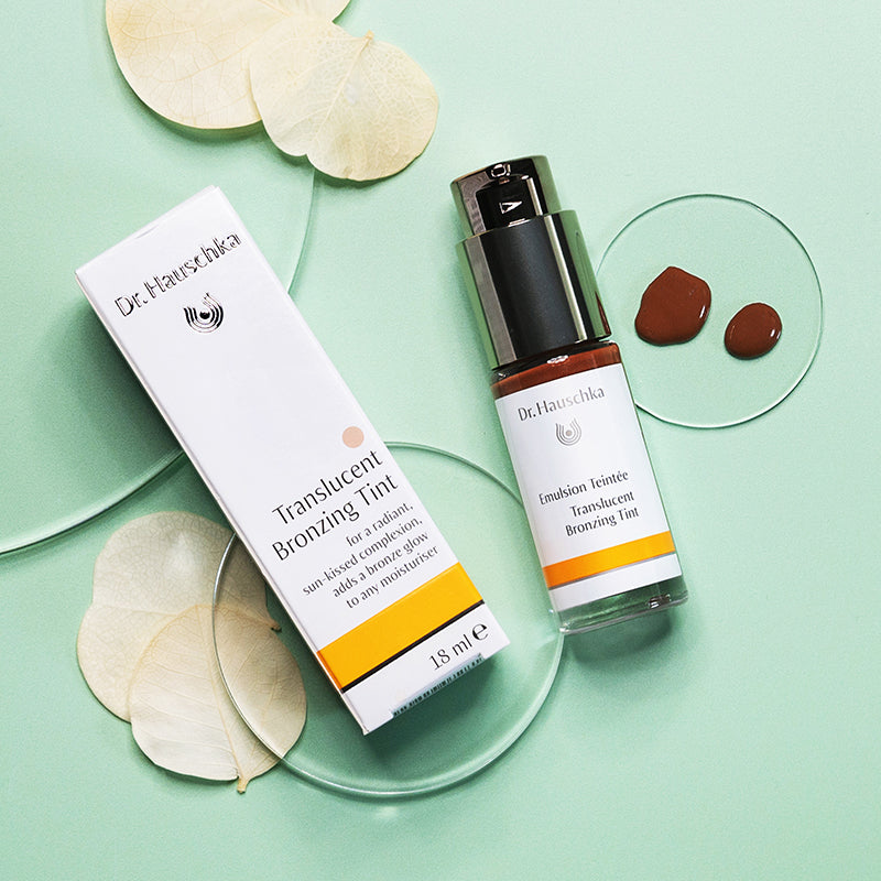 mise en scène packshot avec props accessoires transparents